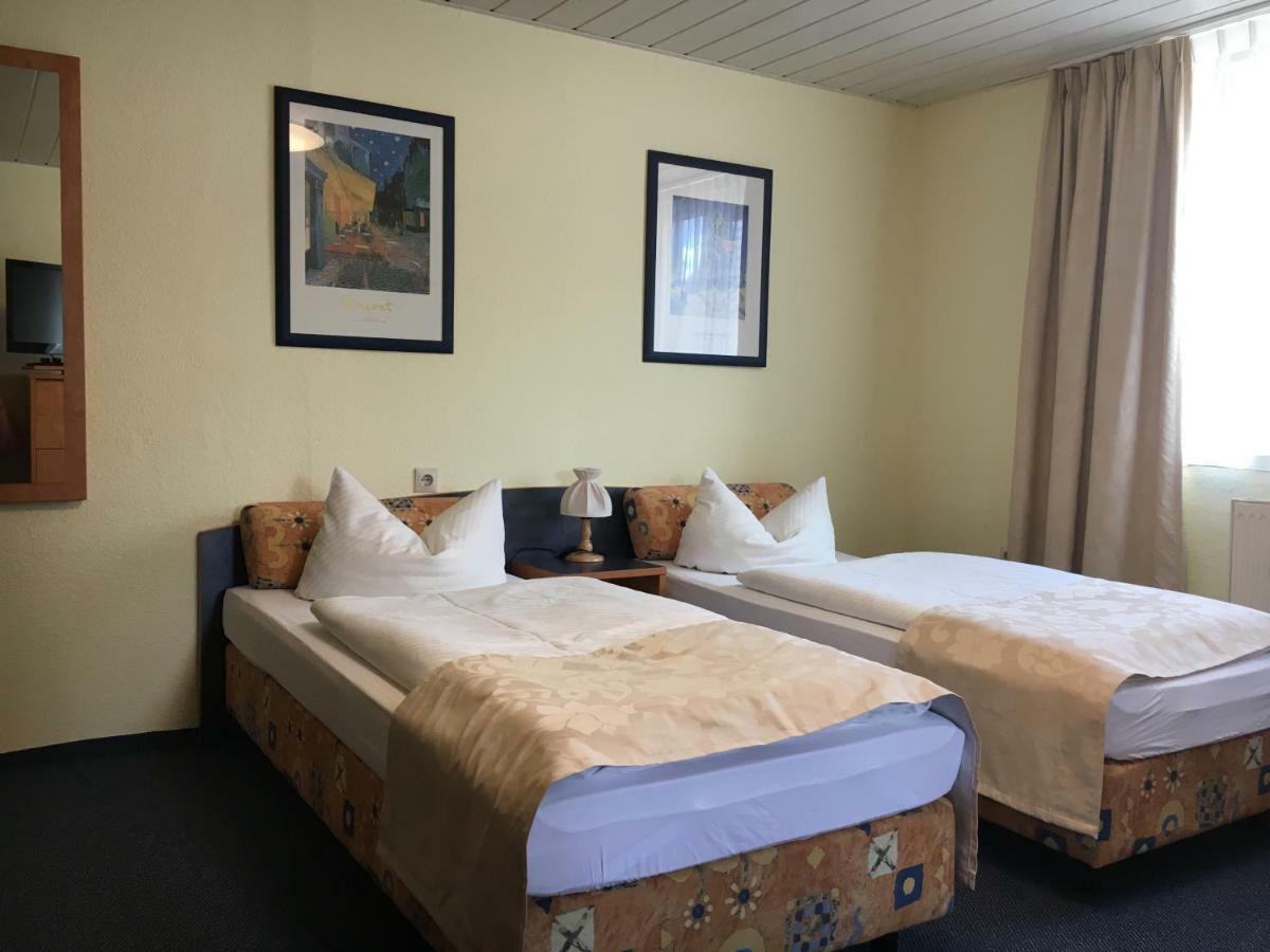 Altes Gasthaus Leuna Pension المظهر الخارجي الصورة
